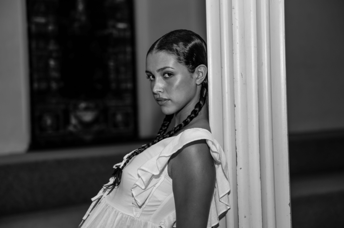 Joy Navarro modeling portfolio photograph 4